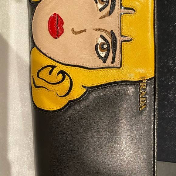 Beautiful authentic Prada wallet - Picture 2 of 5